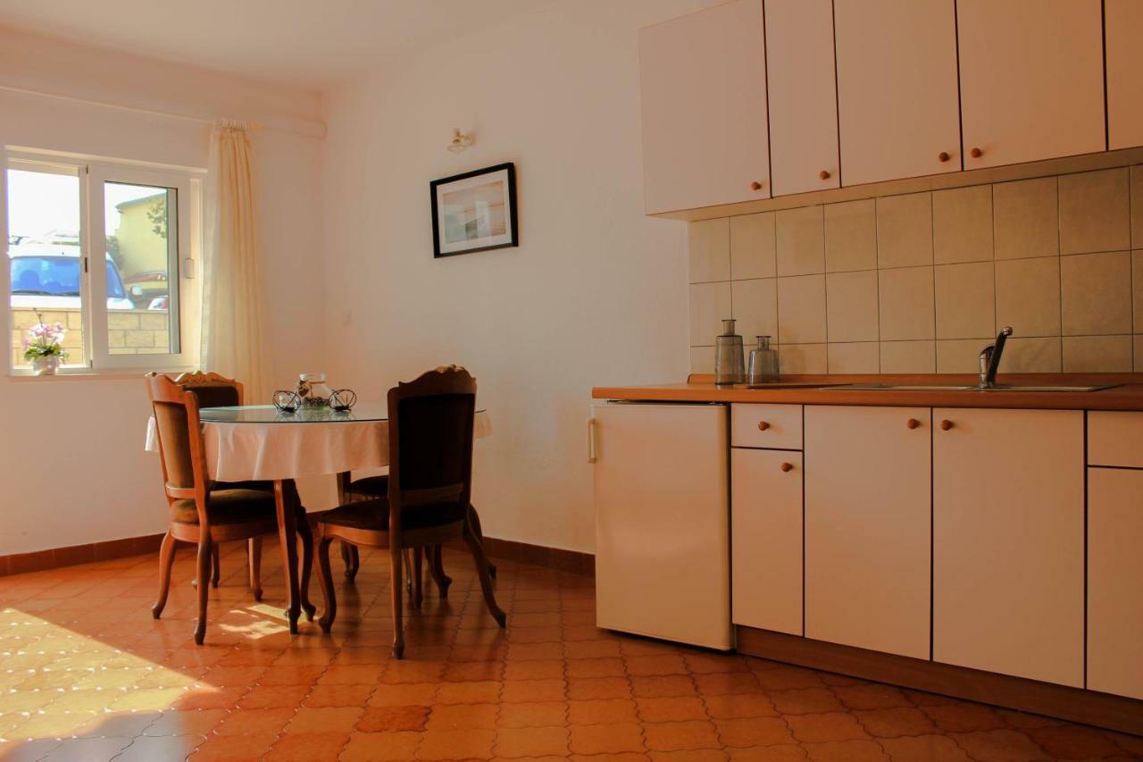 Apartments Pino Makarska Exterior foto