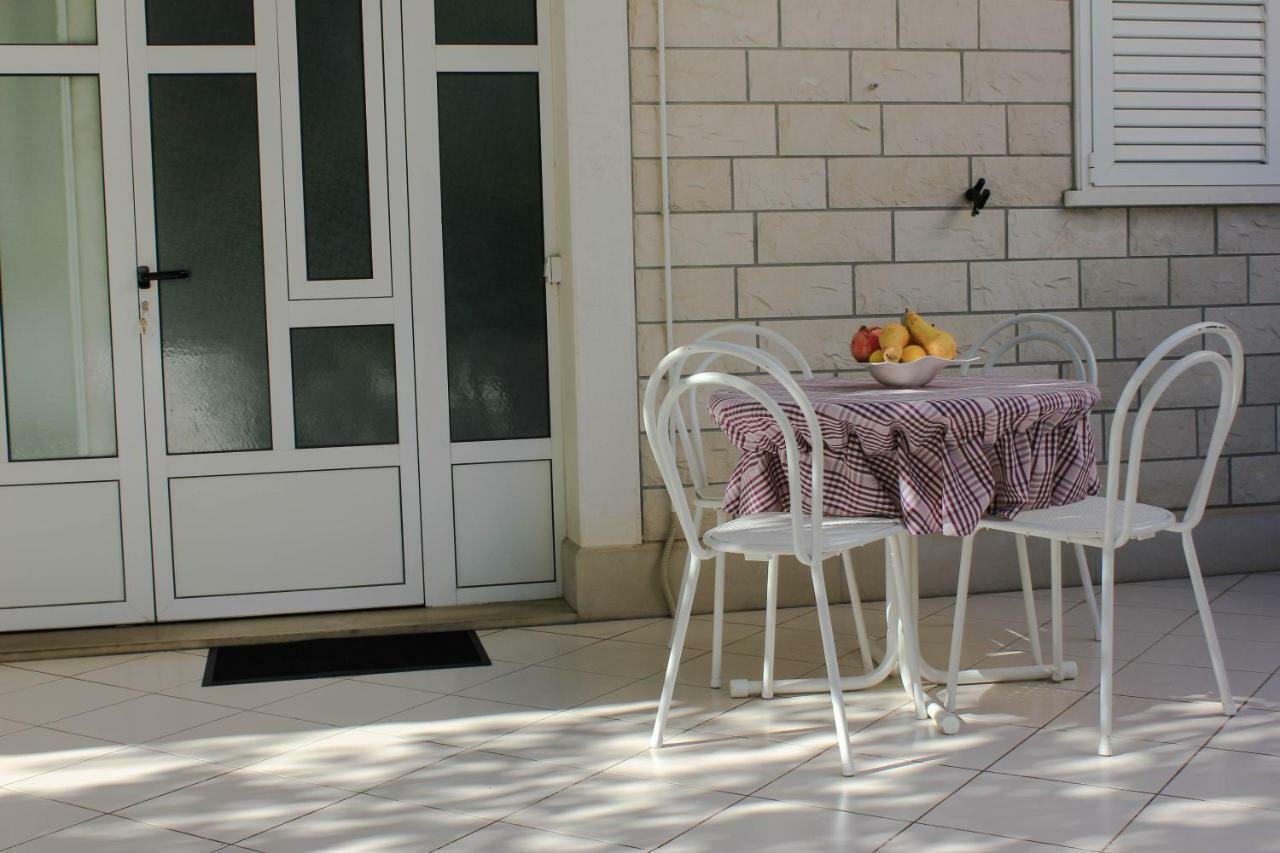 Apartments Pino Makarska Exterior foto