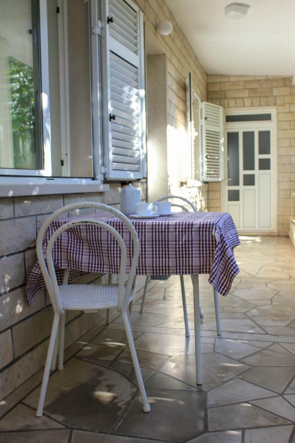 Apartments Pino Makarska Exterior foto